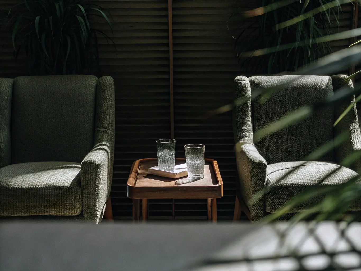 One-to-one therapy setting at Silkworth Thailand retreat